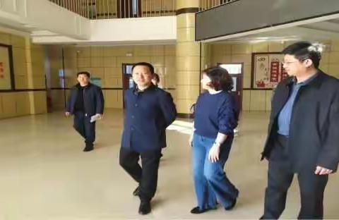 春风送暖迎巡查 悉心指导谱新篇——记兴安三校期初教育局领导视察指导工作