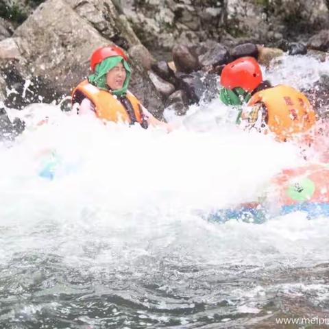 天门山漂流休闲一日游