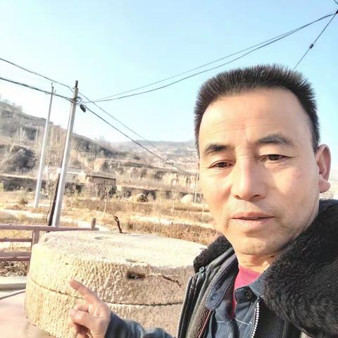 来到王尹镇李磨村聆听村史