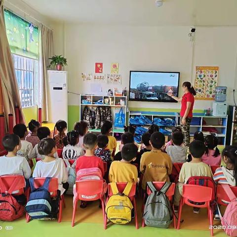 “中秋国庆  双节同庆”——蓓蕾幼儿园大二班主题活动