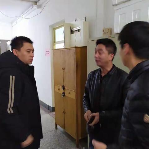 街道分管领导带队，推进老旧小区改造