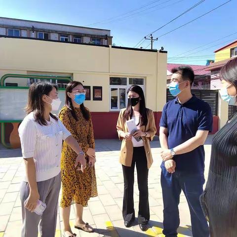 路南区老干部局领导一行莅临胜利路小学调研科普工作