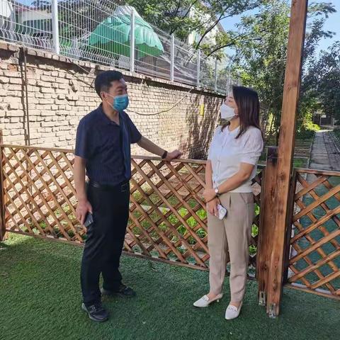 路南区教育局任荣强局长莅临胜利路小学检查指导开学工作