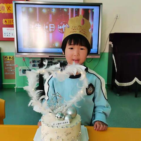 【油城幼儿园启蒙一班】祝小桔子生日快乐！