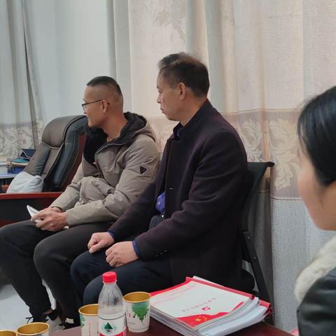 心系学校     服务教师   ——华龙区第二中学召开工会工作会议