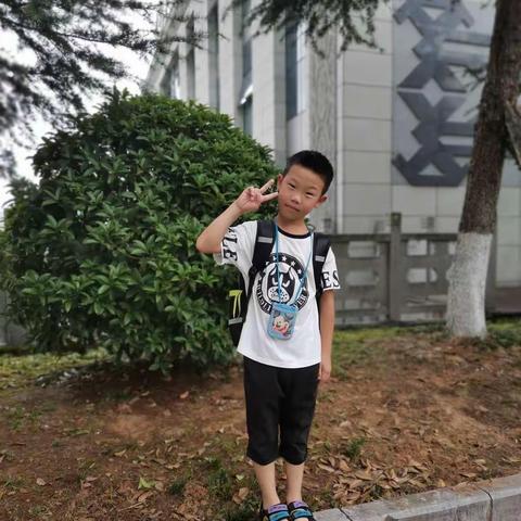 恩施市江城希望小学四年级二班张杨子贤的暑假