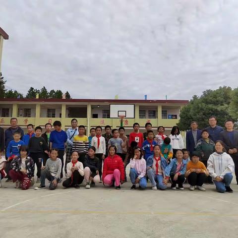 悦动足球，与爱同行——岩口铺镇中学开展足球送教活动