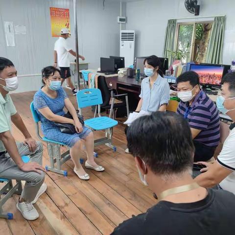 市疾控中心陈金燕副主任带队督导美兰区白沙门小学流行性感冒疫情处置情况