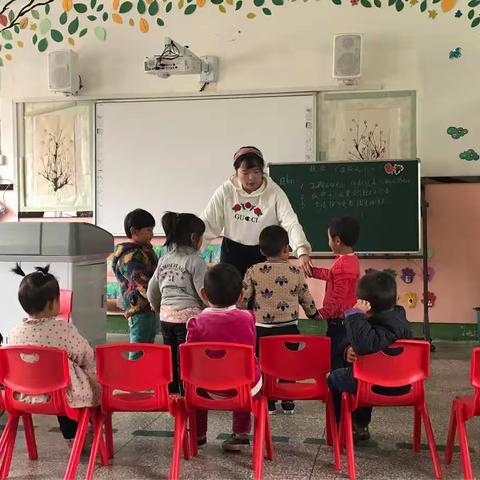 王窑中心幼儿园教师——“技能比拼”