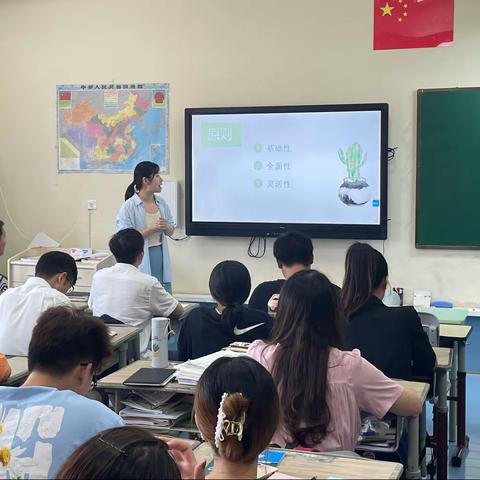 2021学年第一学期荣光国际数学组集体备课之三十——试卷设计分享与学期初工作布置。