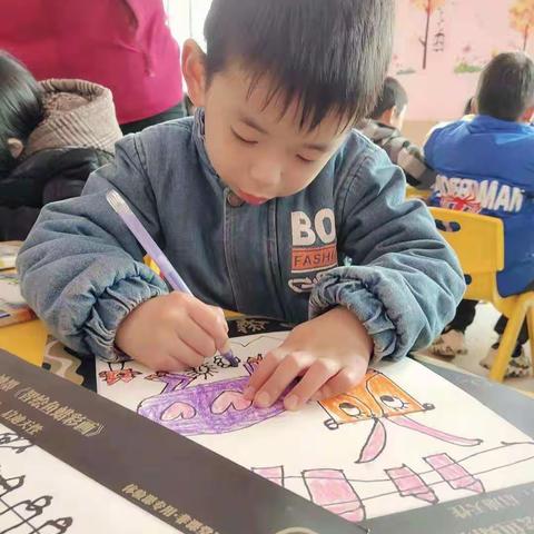 阳光幼儿园神墨绘画大班开课啦 😄