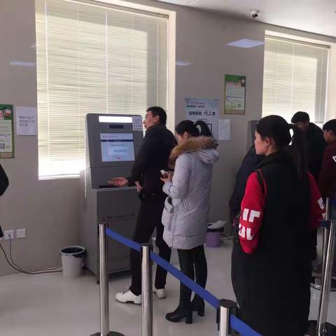 濮阳中支积极利用“征信大厅”平台优势，切实做好“普惠金融一网通”年终推广冲刺工作