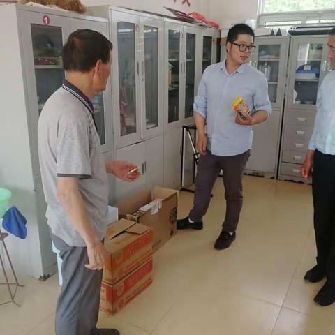 祝福润童心，关怀暖心间——暨朱岭老同昌超市慰问朱岭小学全体师生