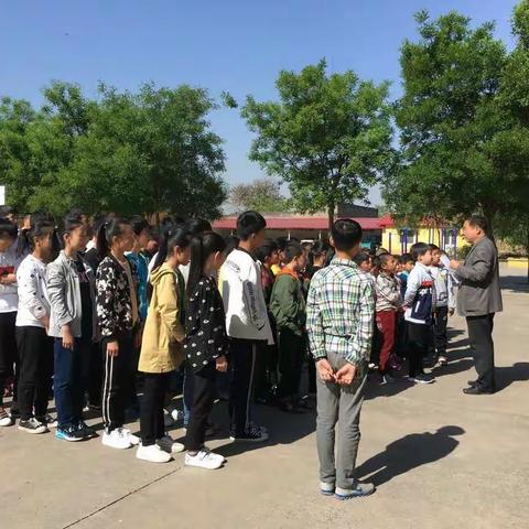“地震安防在身边”——伯延镇龙泉小学举行地震应急演练