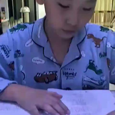 不负寒假好时光  多彩作业促成长 ———新华南路小学四年级（4）班寒假特色作业展