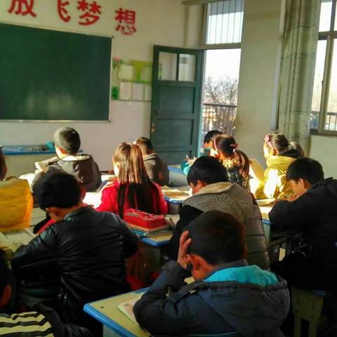 龙王庙联区刘建军主任深入课堂听评课剪影