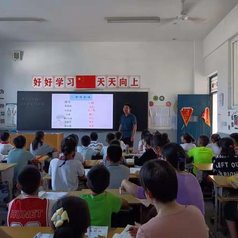 向青草更青处漫溯    在星辉斑斓里放歌——舞钢市第六小学2022春期阅读教学研究阶段性总结