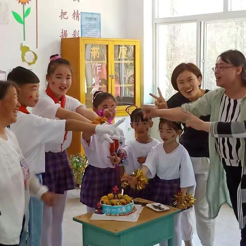 上舍小学欢度六一