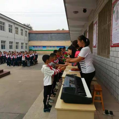 “树师德、铸师魂”感恩教师主题演讲（巴公四小）