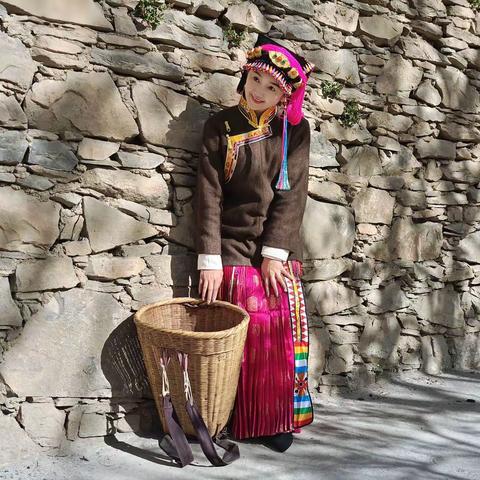 千树万树梨花开！