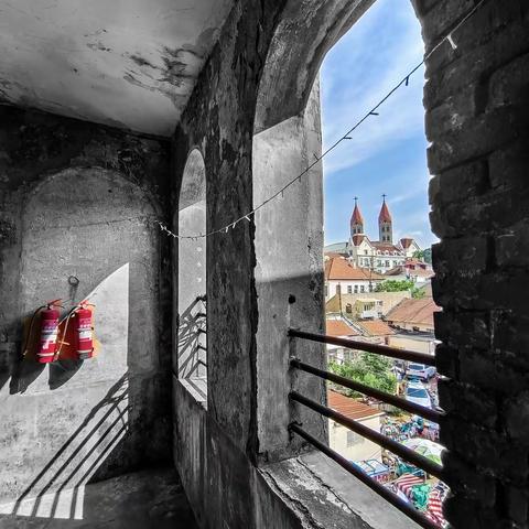 岛城闹市街里寻旧楼（20220818）