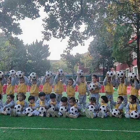 南华幼儿园香蕉班——见证成长，感恩有你