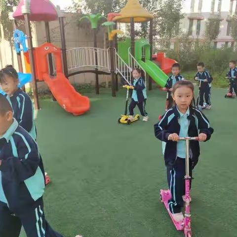 如何引导孩子的模仿行为