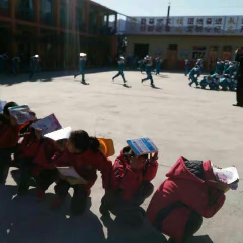 峪口小学我安全，我健康，我快乐为主题安全教育活动及应急疏散演练