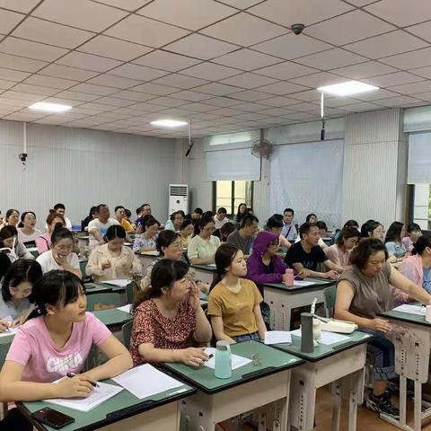 花溪中学分会场成功组织2021年教师继续教育学分周期达标培训活动