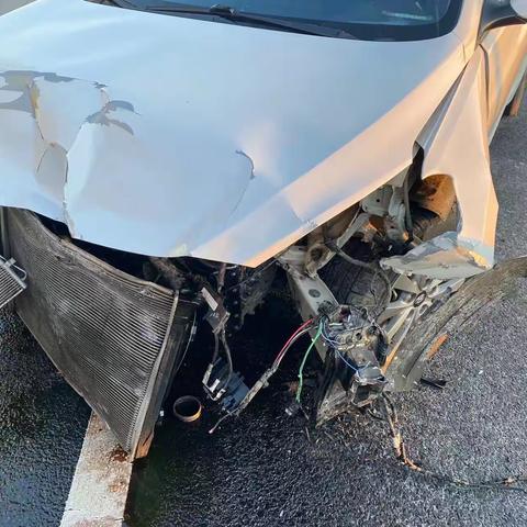 迟到的锦旗，及时的肯定