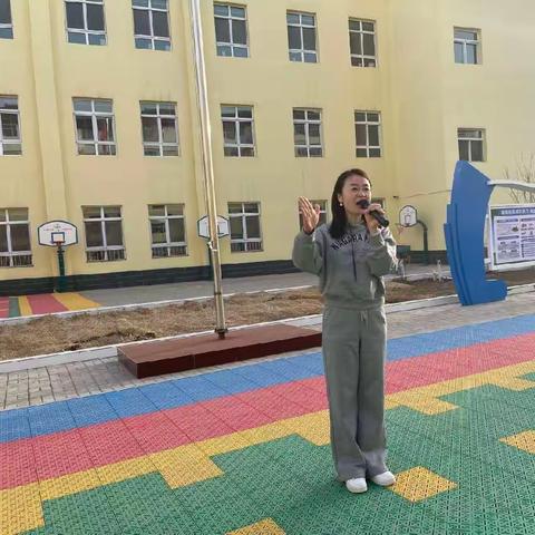 【五幼快讯】市五幼开展“追梦新时代巾帼绽芳华”庆“三八”教师趣味运动会