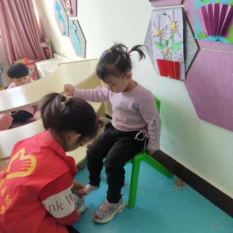 【五幼快讯】学习雷锋好榜样--市五幼开展雷锋日教育实践活动