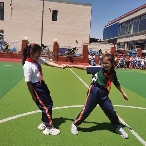 不良情绪宣泄——神木市第十三小学心理健康教育系列活动