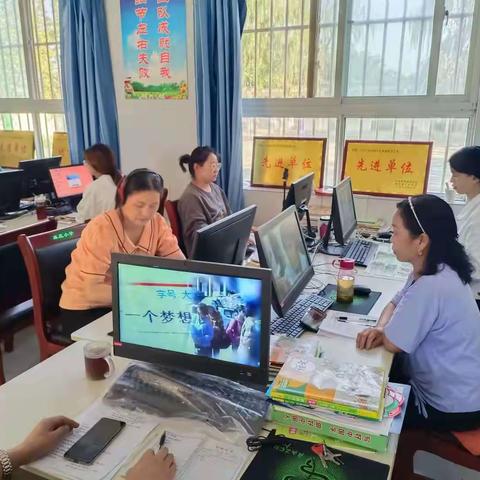 【豫灵镇亚武小学】爱与责任同行 用爱陪伴学生