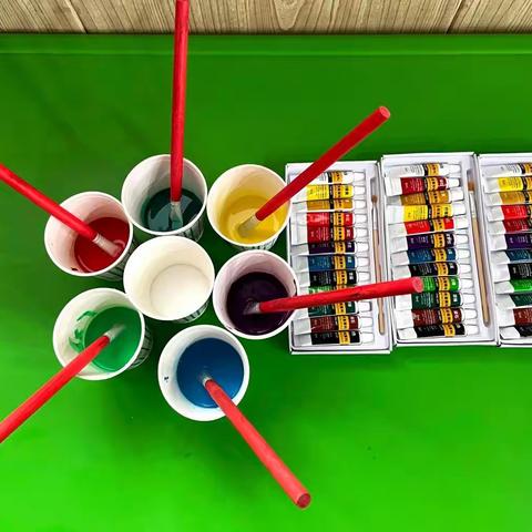 【公办园】灵宝市豫灵镇实验幼儿园 中一班盐水画《奇特的山》“玩转不一样的艺术体验”