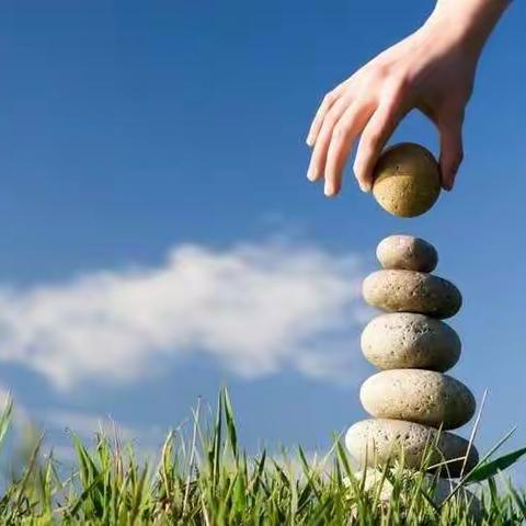 奇石·妙想——寨卢幼儿园中二班课程故事