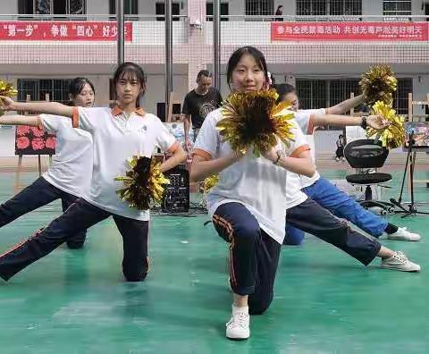 青春启航，逐梦飞扬—贺家土中学七年级社团招新见面会