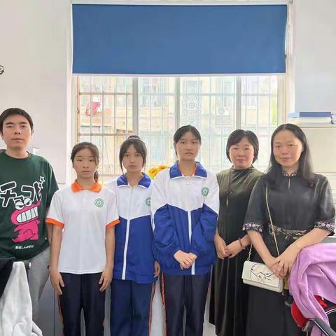 迎“双减之风，展艺术之美”–贺家土中学校园“独唱、独奏、独舞”比赛圆满结束