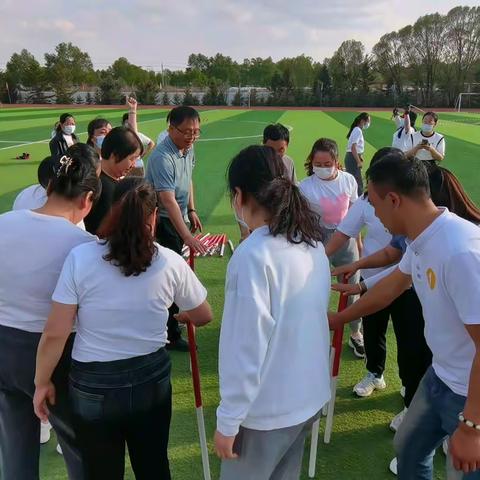 多伦县第一小学团建活动