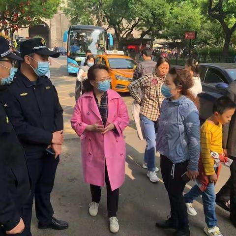 区纪委监委检查组监督检查中山门街道五一假期值班工作情况