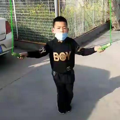 三号院小学第十周一年级居家体育锻炼总结