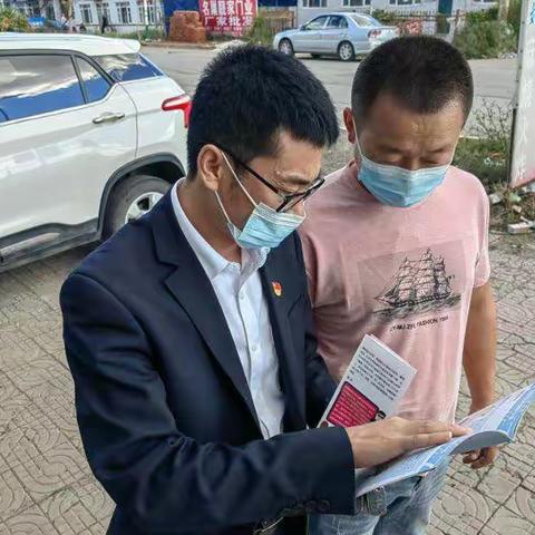 青冈农商行建设支行开展“知征守信 赋能发展”主题宣传活动