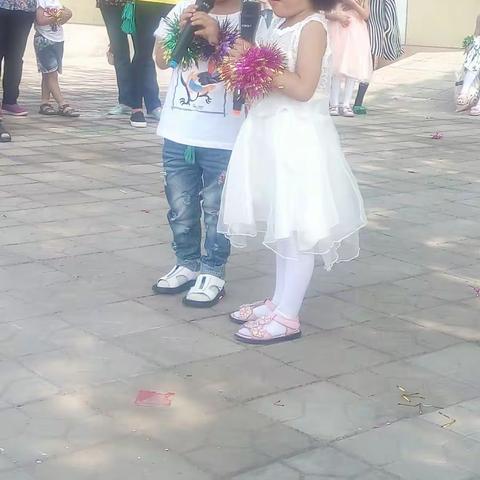 放飞童年，快乐六一 —皇亲庄幼儿园庆“六一”文艺演出