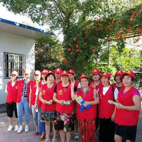 北苑街道巾帼志愿者打响防蚊灭蝇歼灭战
