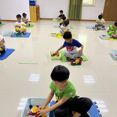 快乐一夏，乐高乐园。