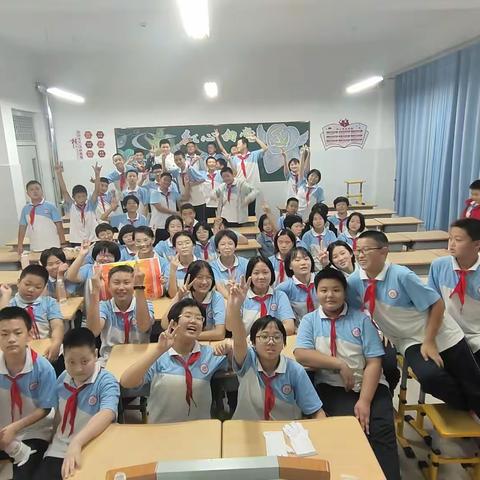 菏泽22中2021级会操比赛，61班一等奖！