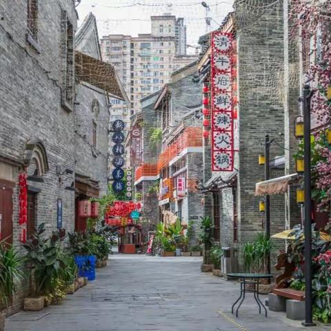 三街两巷，读懂南宁